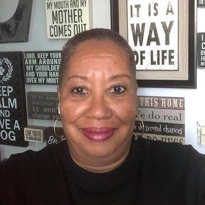 Meet your Posher, Stella